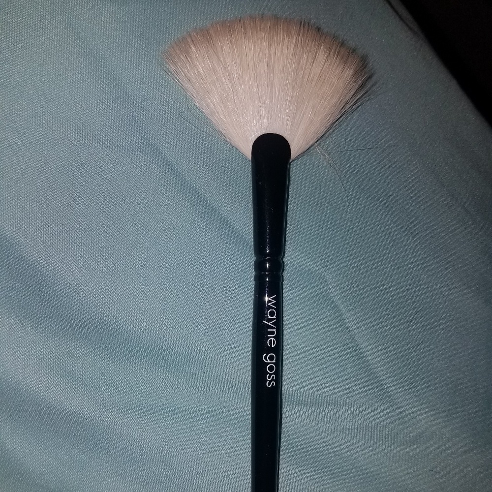 Wayne Goss Brush #15 Fan Brush